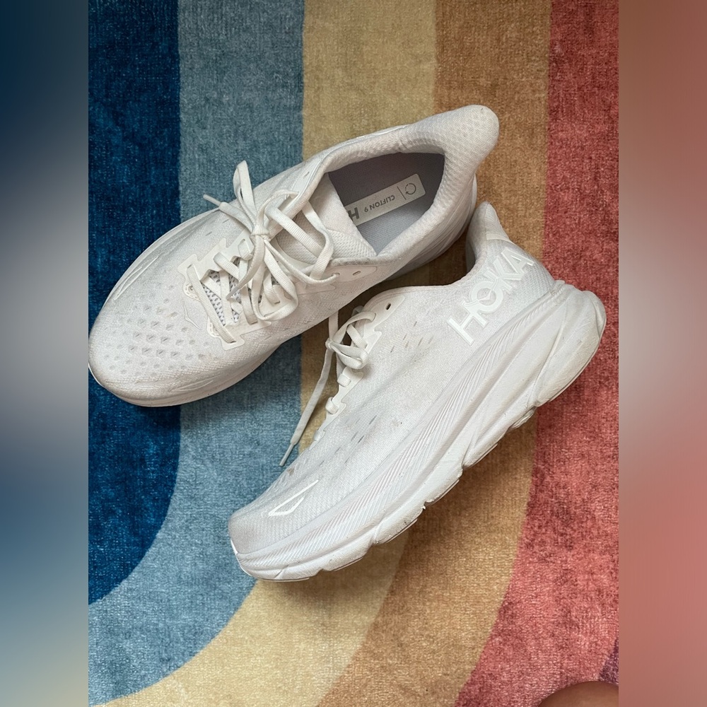 HOKA Clifton 9 sneakers in White - Size 11